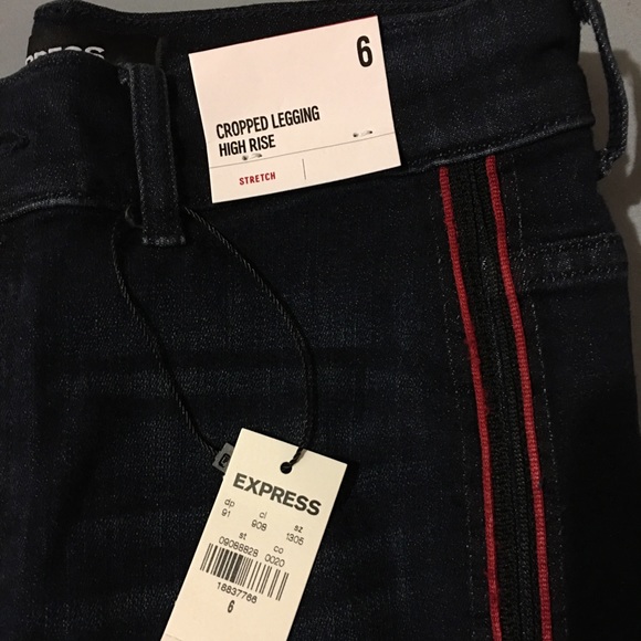 🆕EXPRESS CROPPED LEGGING HIGH RISE. - Picture 2 of 4